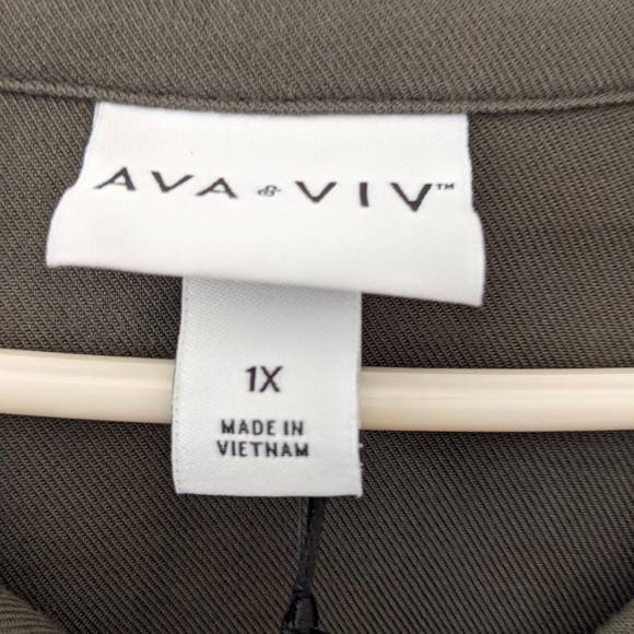 Ava & Viv Plus Size Green Button Down Shirt Dress - 1X - Picture 10 of 11